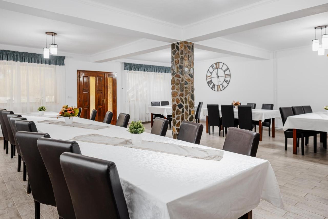 ホテルCasa Ardeleana Lotrioara エクステリア 写真