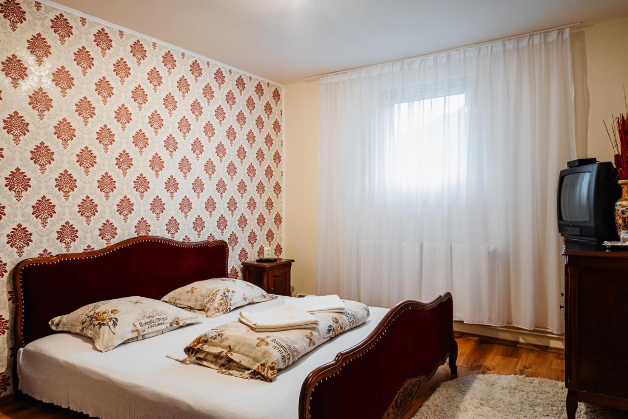 ホテルCasa Ardeleana Lotrioara エクステリア 写真