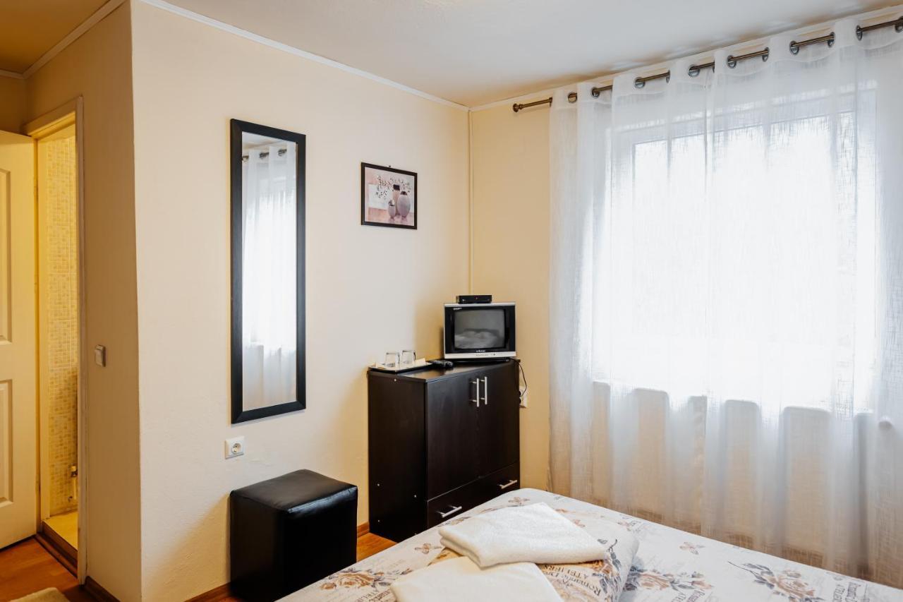 ホテルCasa Ardeleana Lotrioara エクステリア 写真